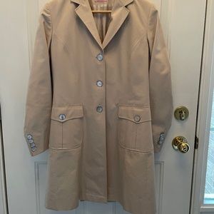 Classic Timeless Lined Trench coat size 6